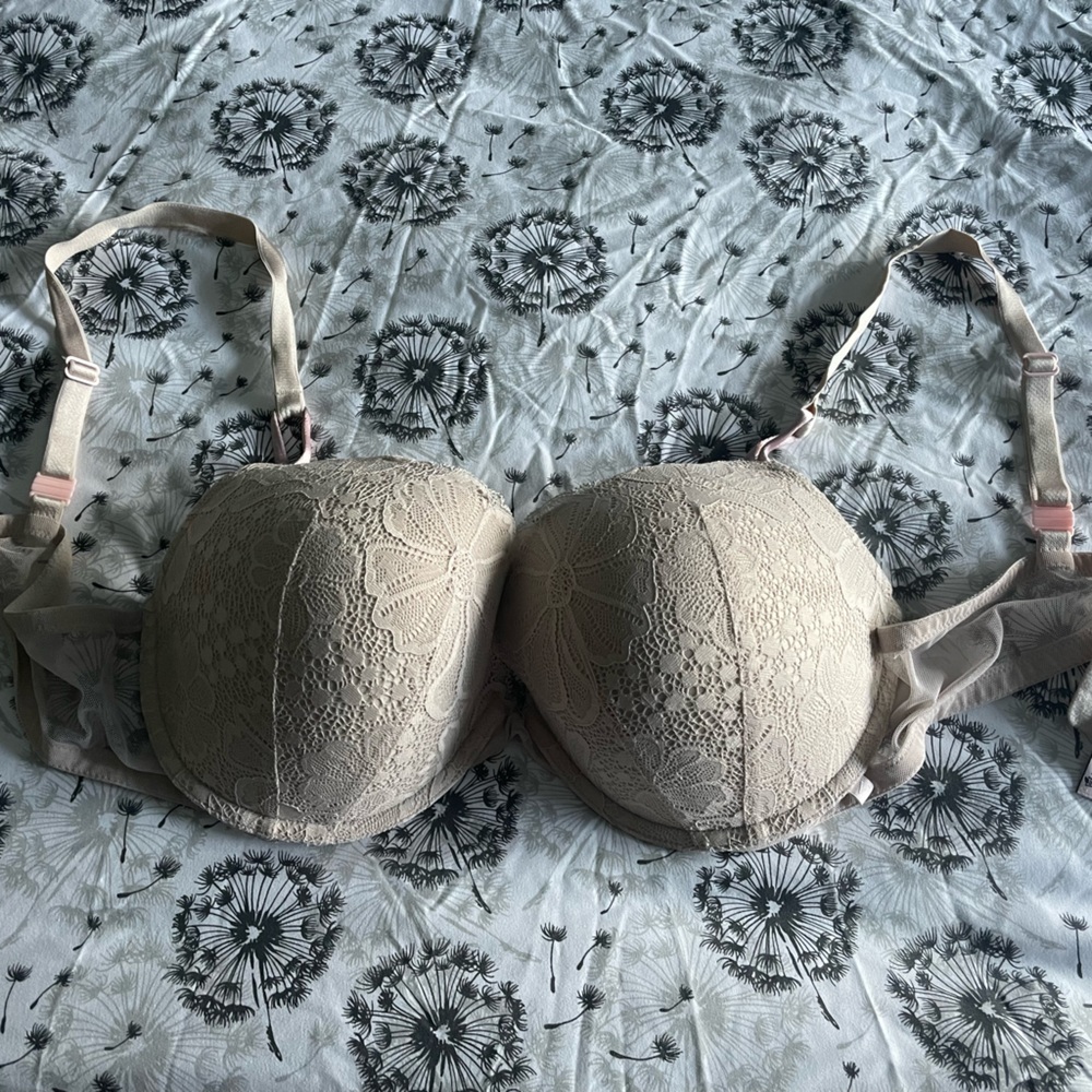 Victoria’s Secret bra size 40c
